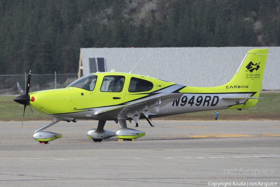 (Private) Cirrus SR22T G6 GTS Carbon (N949RD) | Photo 535792