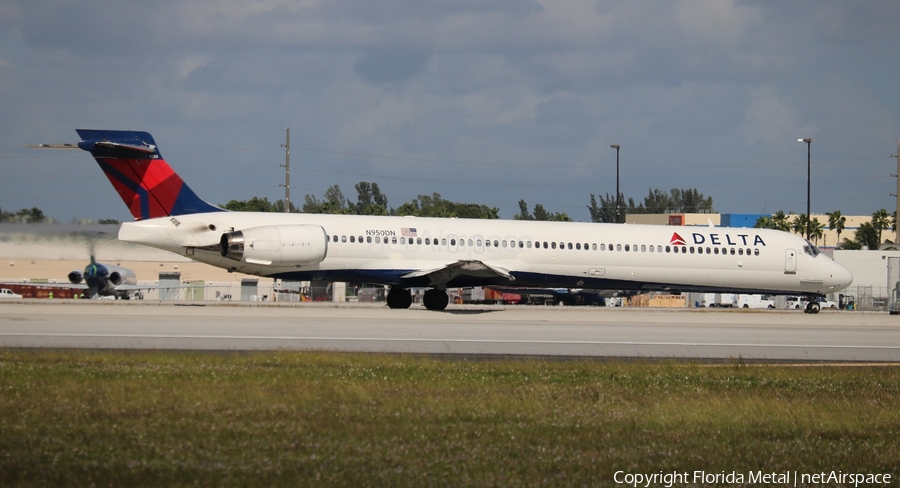 Delta Air Lines McDonnell Douglas MD-90-30 (N950DN) | Photo 322470