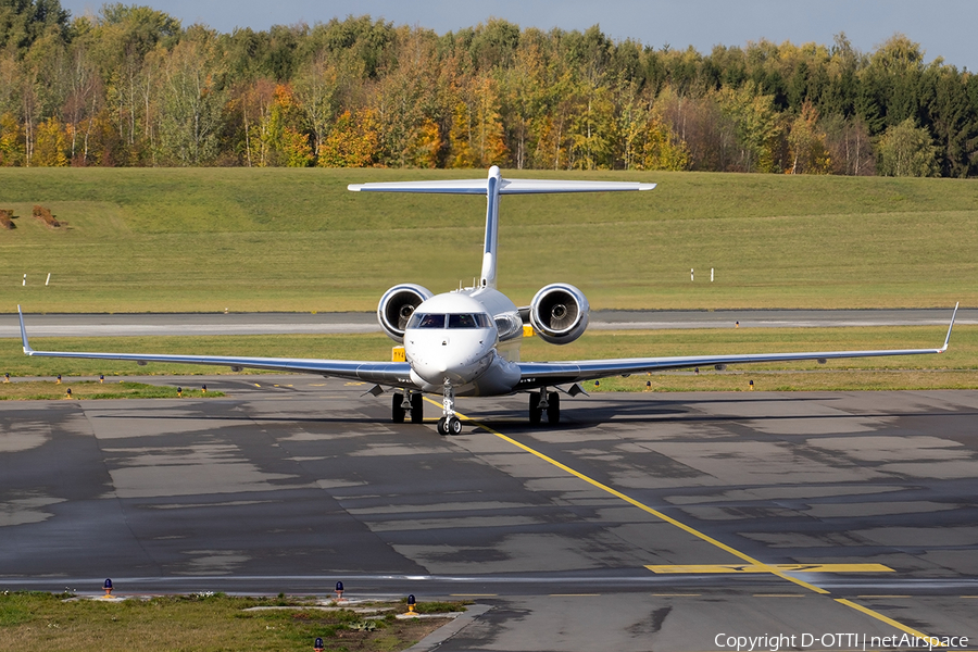 (Private) Bombardier BD-700-1A10 Global 6000 (N950MP) | Photo 271528