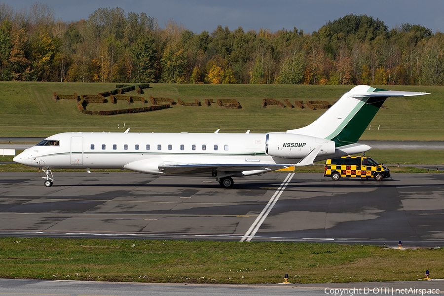 (Private) Bombardier BD-700-1A10 Global 6000 (N950MP) | Photo 271529
