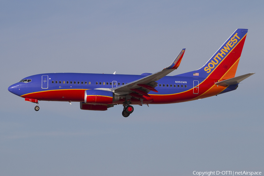 Southwest Airlines Boeing 737-7H4 (N950WN) | Photo 425735