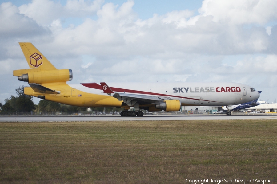Sky Lease Cargo McDonnell Douglas MD-11F (N951AR) | Photo 15473