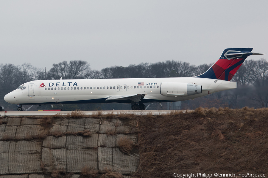 Delta Air Lines Boeing 717-2BD (N951AT) | Photo 230586