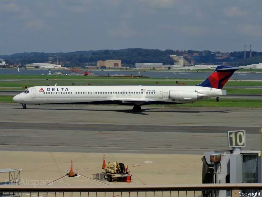 Delta Air Lines McDonnell Douglas MD-88 (N951DL) | Photo 59810