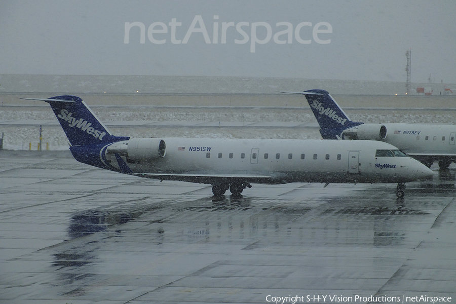 SkyWest Airlines Bombardier CRJ-200LR (N951SW) | Photo 64998