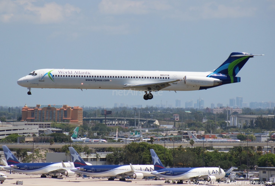 World Atlantic Airlines McDonnell Douglas MD-83 (N951TW) | Photo 302815