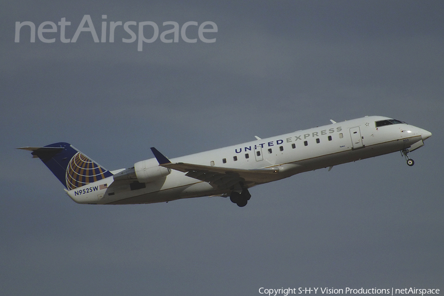 United Express (SkyWest Airlines) Bombardier CRJ-200LR (N952SW) | Photo 26826