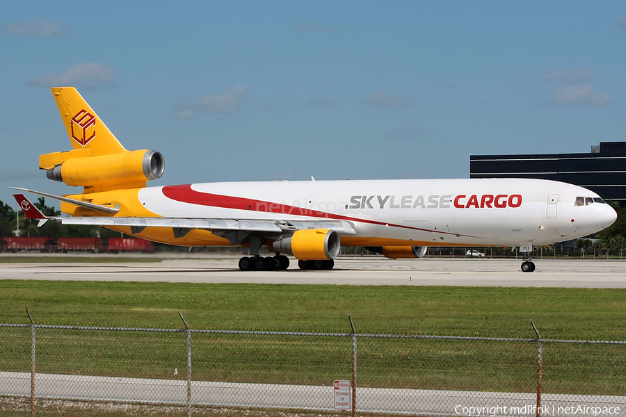 Sky Lease Cargo McDonnell Douglas MD-11F (N953AR) | Photo 373786