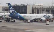 Alaska Airlines Boeing 737-9 MAX (N954AK) at  Los Angeles - International, United States