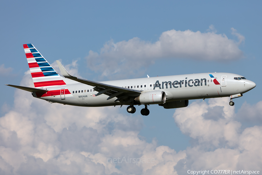 American Airlines Boeing 737-823 (N954AN) | Photo 286506
