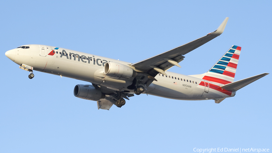 American Airlines Boeing 737-823 (N954AN) | Photo 359934