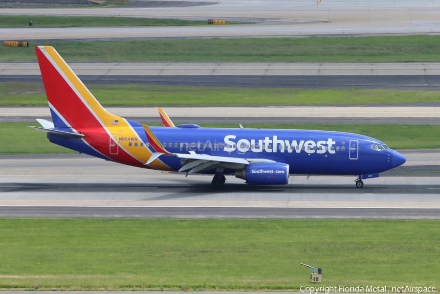 Southwest Airlines Boeing 737-7H4 (N954WN) | Photo 675282