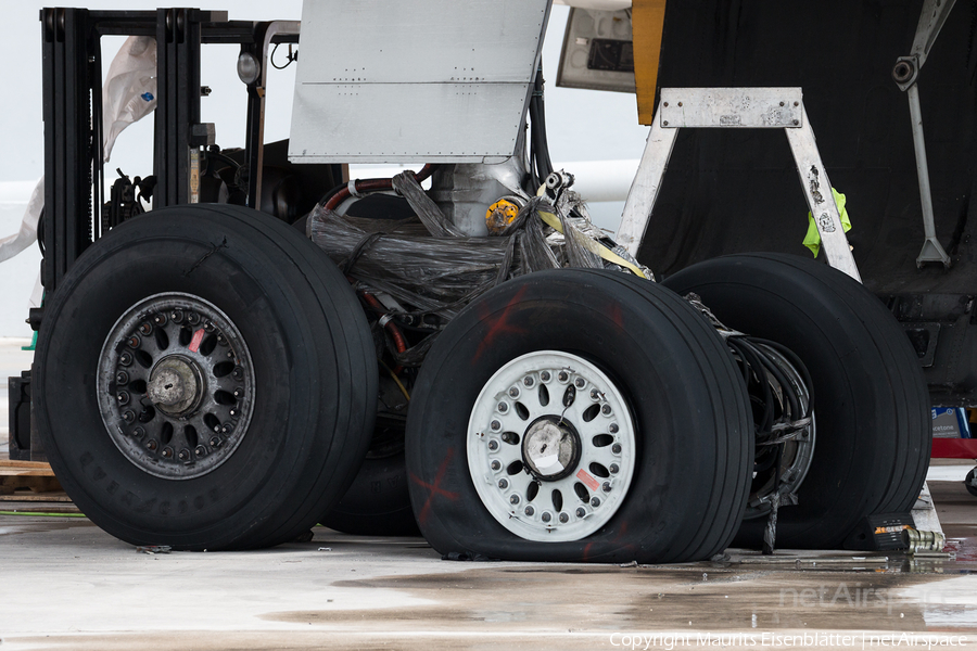 Sky Lease Cargo McDonnell Douglas MD-11F (N955AR) | Photo 151520
