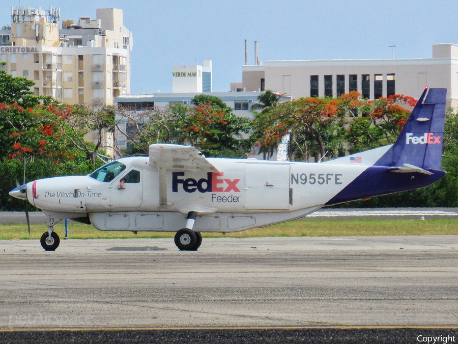 FedEx Feeder (Mountain Air Cargo) Cessna 208B Super Cargomaster (N955FE) | Photo 387588