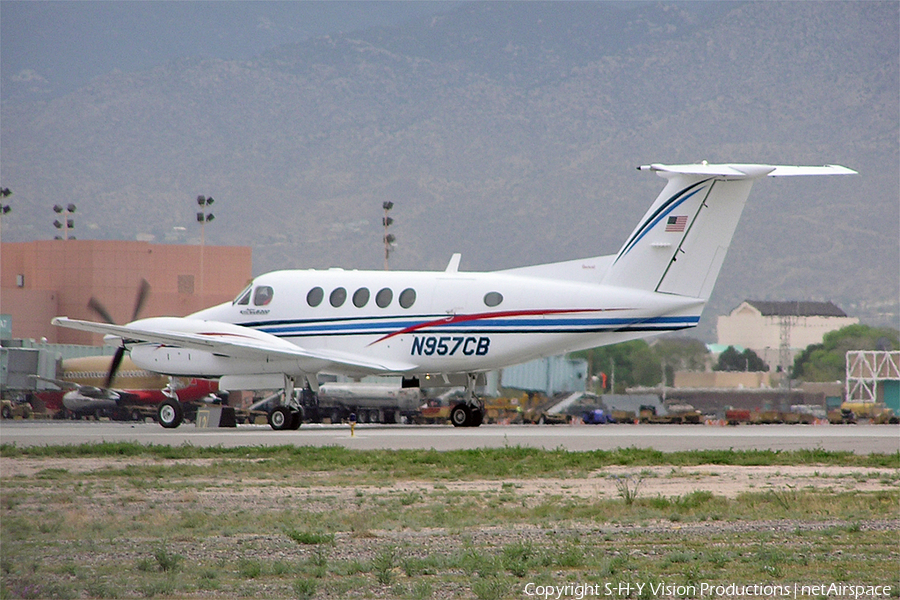 (Private) Beech King Air B200 (N957CB) | Photo 2898