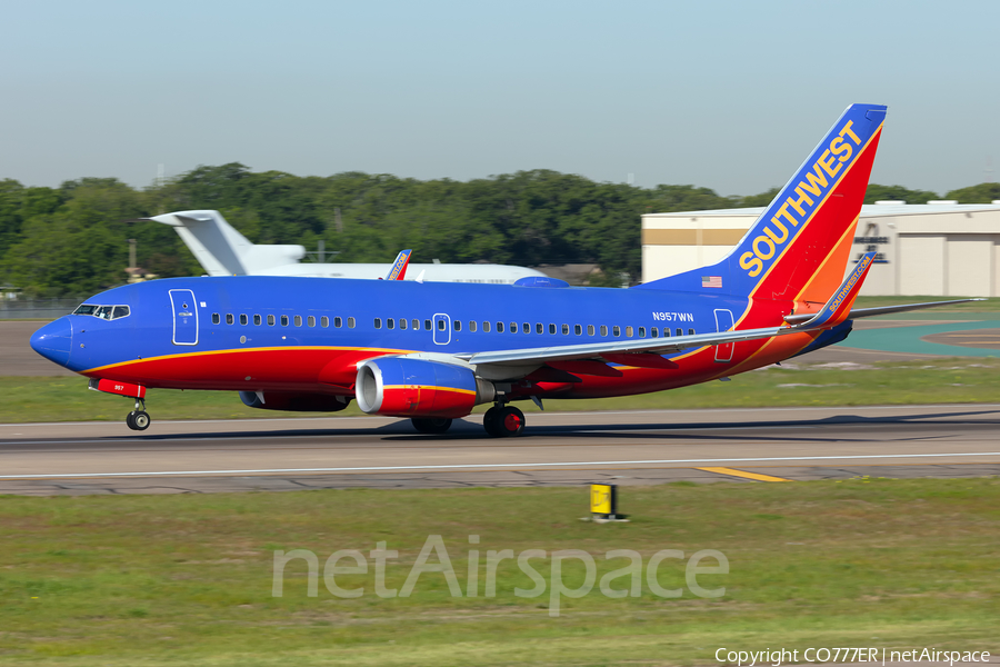 Southwest Airlines Boeing 737-7H4 (N957WN) | Photo 242924