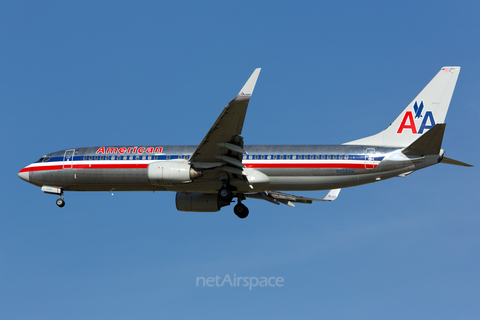 American Airlines Boeing 737-823 (N958AN) at  Dallas/Ft. Worth - International, United States