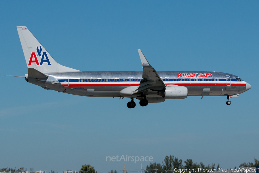 American Airlines Boeing 737-823 (N958AN) | Photo 135425