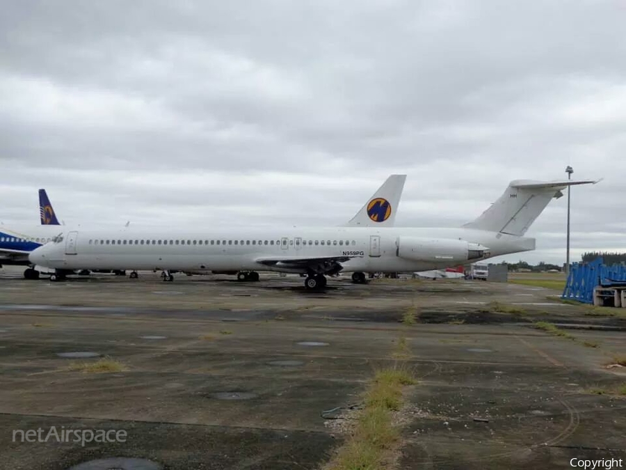Sky Holding Company McDonnell Douglas MD-83 (N959PG) | Photo 63283