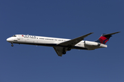 Delta Air Lines McDonnell Douglas MD-88 (N960DL) at  Atlanta - Hartsfield-Jackson International, United States