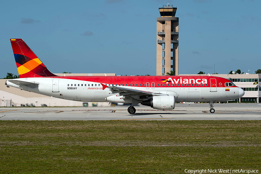 Avianca Airbus A320-214 (N961AV) | Photo 378889