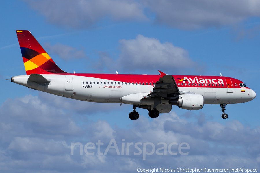Avianca Airbus A320-214 (N961AV) | Photo 122238