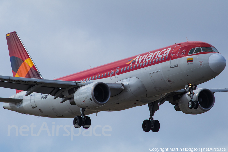 Avianca Airbus A320-214 (N961AV) | Photo 254884