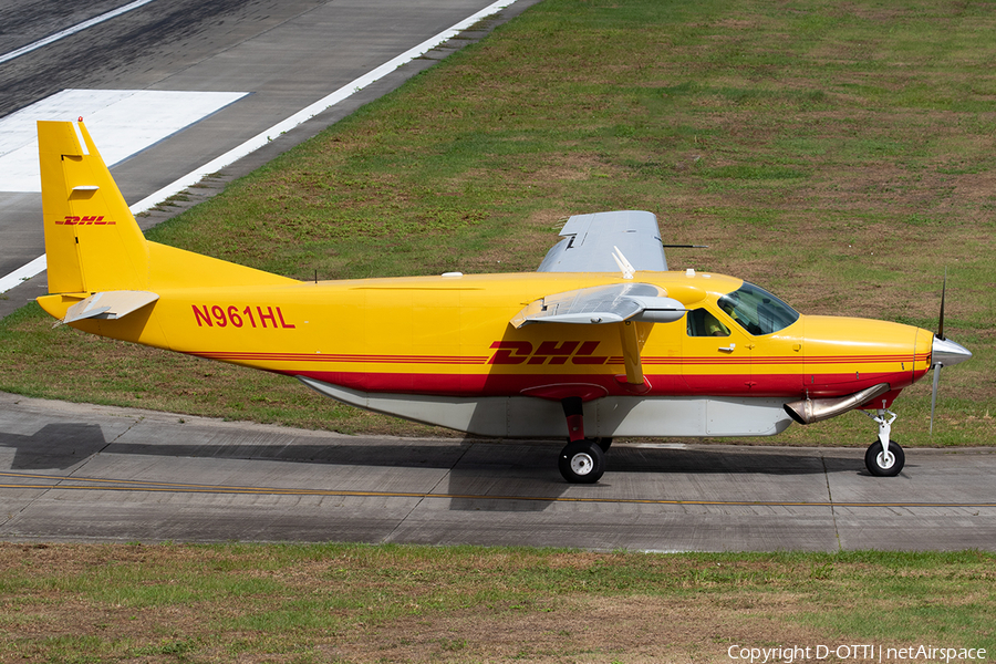 DHL (Kingfisher Air Services) Cessna 208B Super Cargomaster (N961HL) | Photo 358714