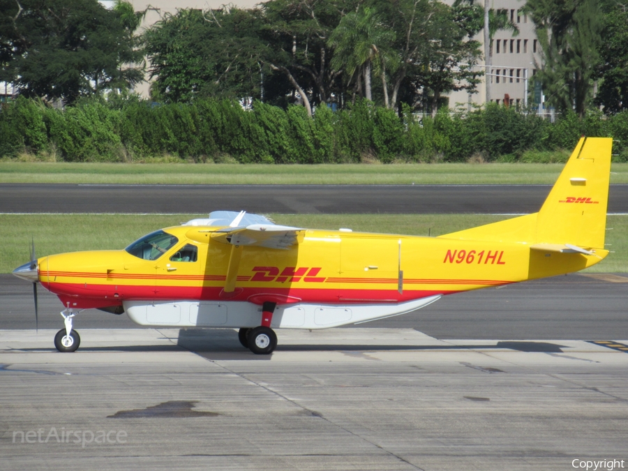 DHL (Kingfisher Air Services) Cessna 208B Super Cargomaster (N961HL) | Photo 287134