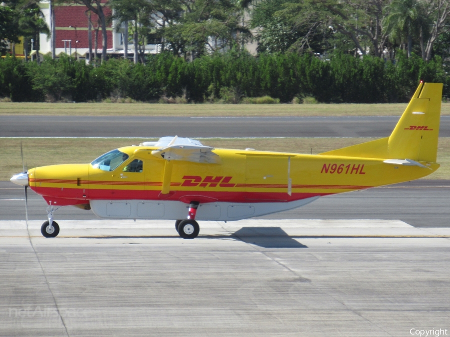 DHL (Kingfisher Air Services) Cessna 208B Super Cargomaster (N961HL) | Photo 309790