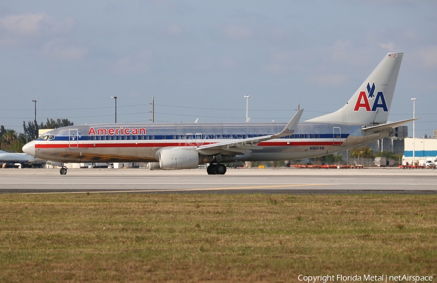 American Airlines Boeing 737-823 (N962AN) | Photo 323350