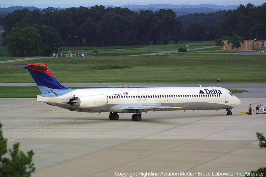 Delta Air Lines McDonnell Douglas MD-88 (N962DL) | Photo 128129
