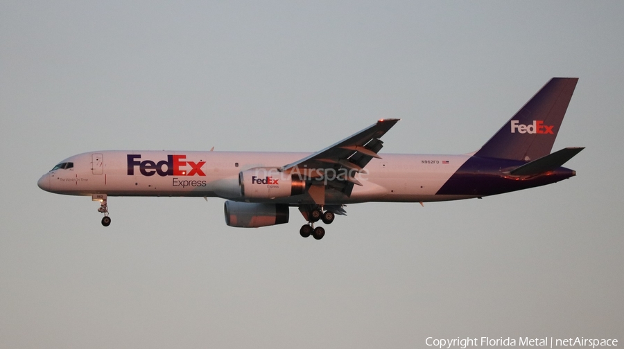 FedEx Boeing 757-2G5(SF) (N962FD) | Photo 323353