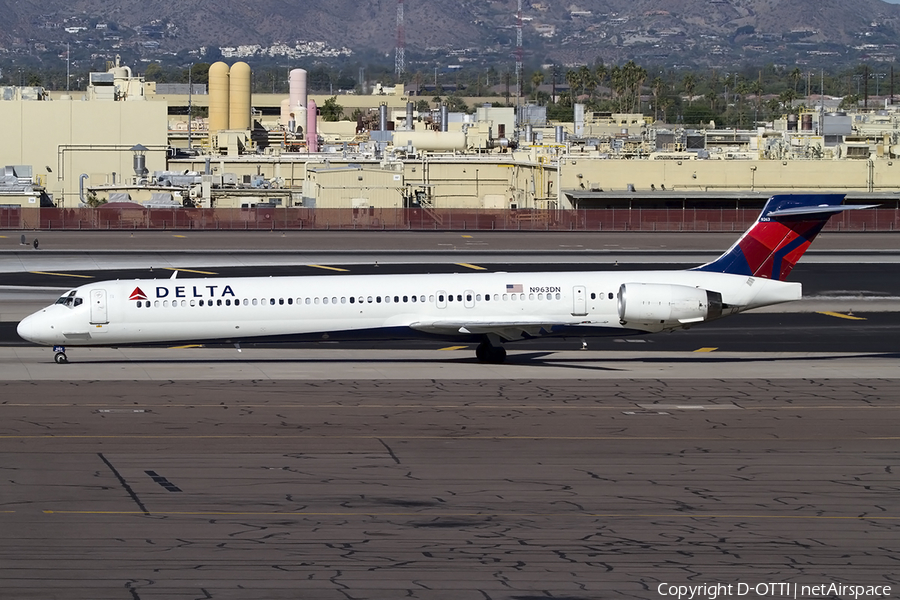 Delta Air Lines McDonnell Douglas MD-90-30 (N963DN) | Photo 462440
