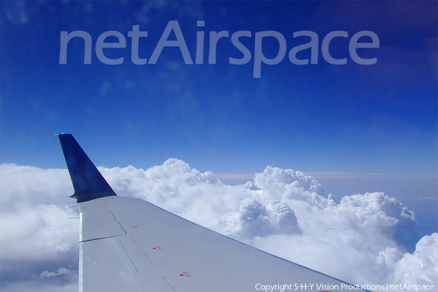 United Express (SkyWest Airlines) Bombardier CRJ-200LR (N963SW) | Photo 10777