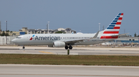 American Airlines Boeing 737-823 (N964AN) at  Miami - International, United States