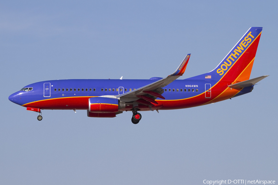 Southwest Airlines Boeing 737-7H4 (N964WN) | Photo 425024