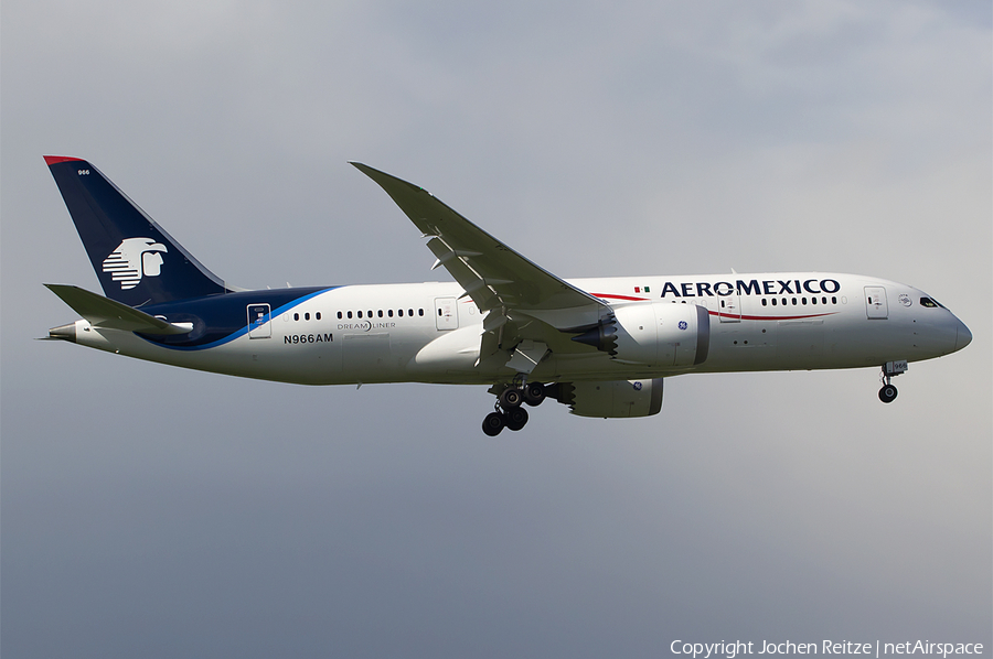 AeroMexico Boeing 787-8 Dreamliner (N966AM) | Photo 52632