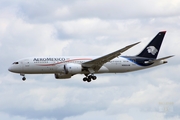 AeroMexico Boeing 787-8 Dreamliner (N966AM) at  Mexico City - Lic. Benito Juarez International, Mexico