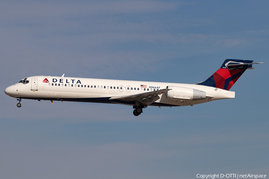 Delta Air Lines Boeing 717-2BD (N966AT) | Photo 137672