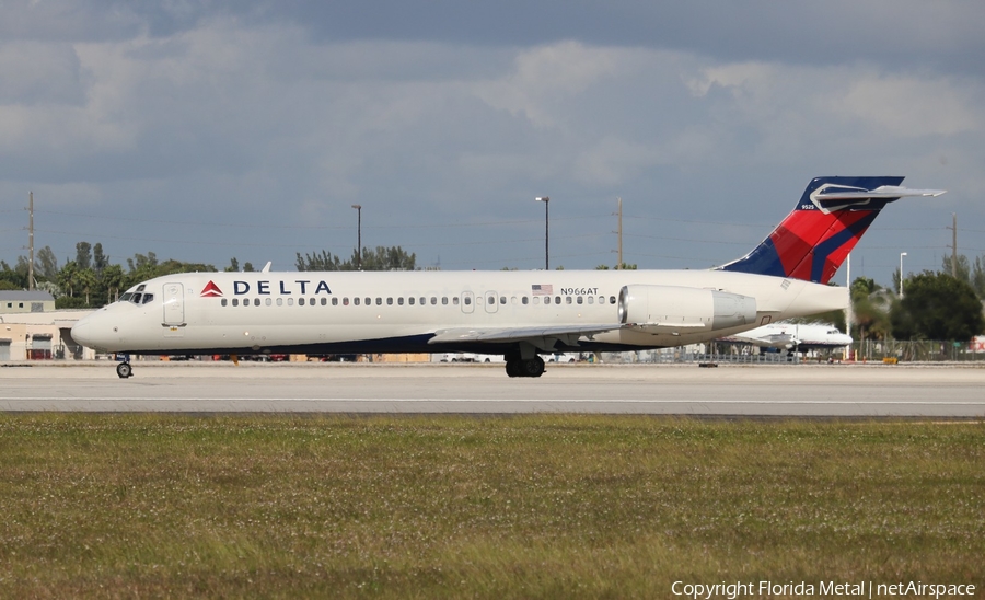 Delta Air Lines Boeing 717-2BD (N966AT) | Photo 323432
