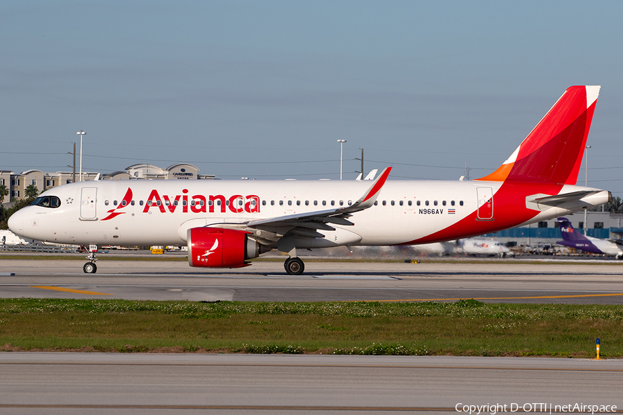 Avianca Airbus A320-251N (N966AV) | Photo 611627