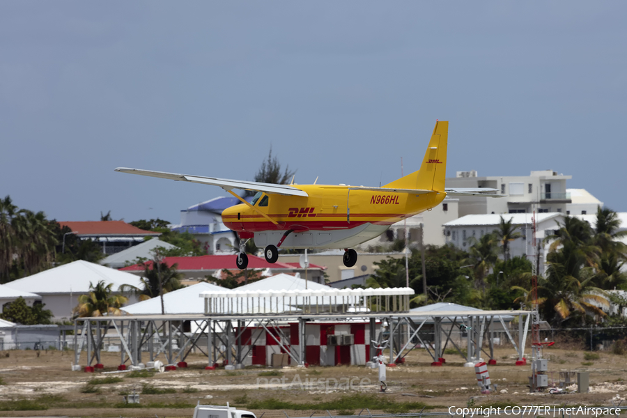 DHL (Kingfisher Air Services) Cessna 208B Super Cargomaster (N966HL) | Photo 506307