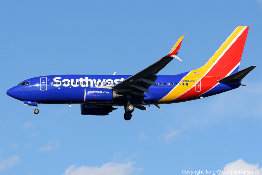 Southwest Airlines Boeing 737-7H4 (N966WN) | Photo 473601