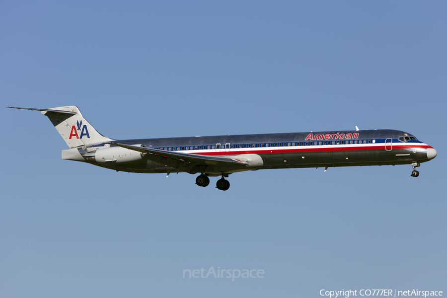 American Airlines McDonnell Douglas MD-83 (N9677W) | Photo 395850