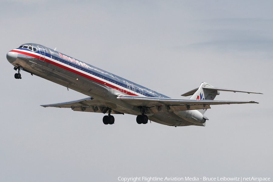 American Airlines McDonnell Douglas MD-83 (N9677W) | Photo 175890