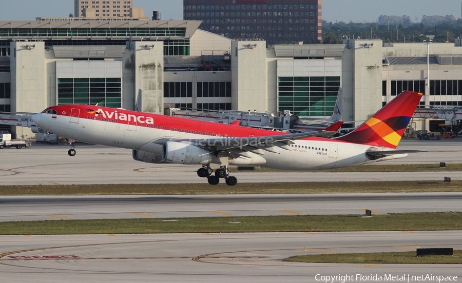 Avianca Airbus A330-243 (N967CG) | Photo 323446
