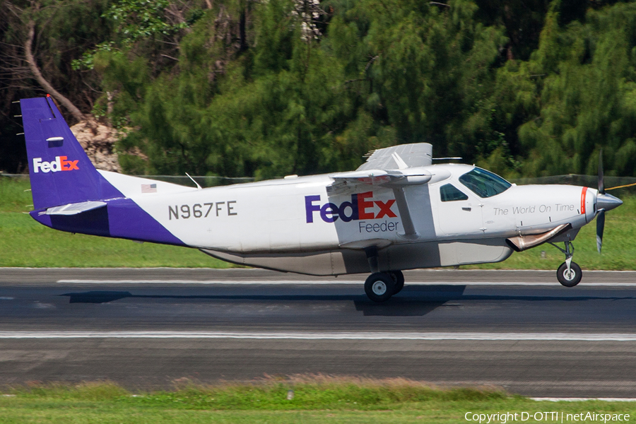 FedEx Feeder (Mountain Air Cargo) Cessna 208B Super Cargomaster (N967FE) | Photo 216722