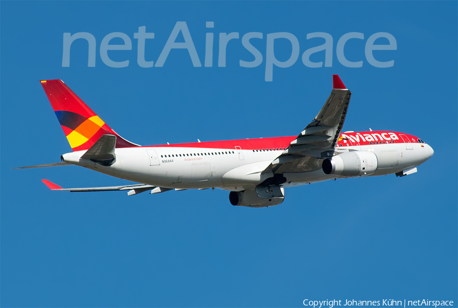 Avianca Airbus A330-243 (N968AV) | Photo 132142