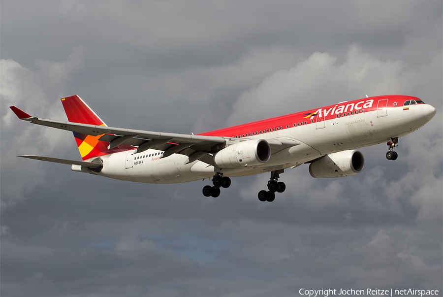 Avianca Airbus A330-243 (N968AV) | Photo 20106